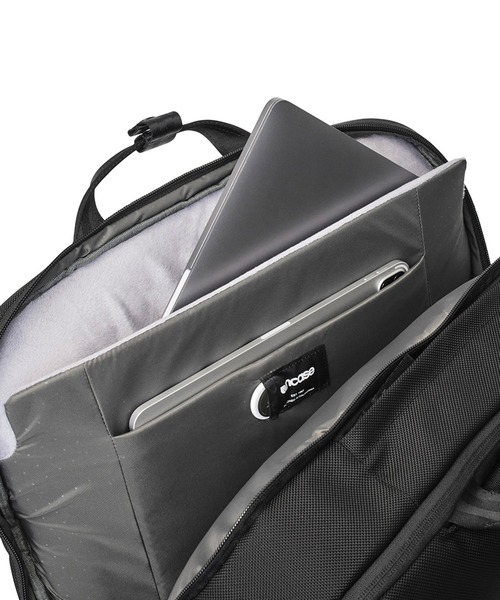 incase（インケース） ビジネスバッグ INCO250012-BLK Incase Tracks