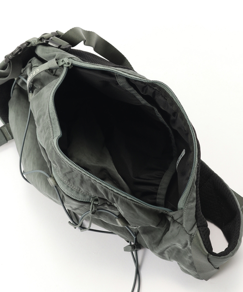 C.P. COMPANY（シーピーカンパニー） ショルダーバッグ NYLON B LENS