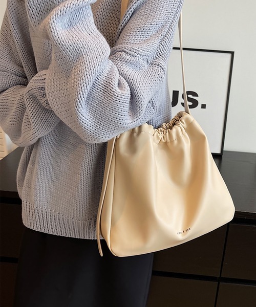   ブラックショルダーバッグ WOMEN ショルダーバッグ