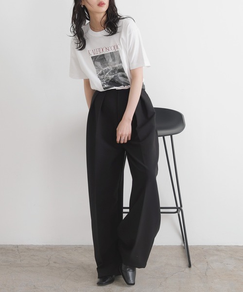 ハグオーワー　フォトプリントTシャツ　美品 セール】オーバーサイズロゴフォトプリント半袖メタリック箔
