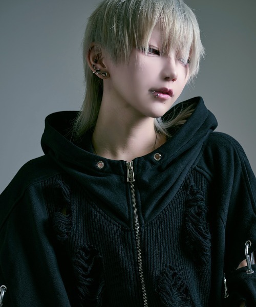 ililil（イルイルイル） パーカー 「ililil/イルイルイル」崩壊世界で