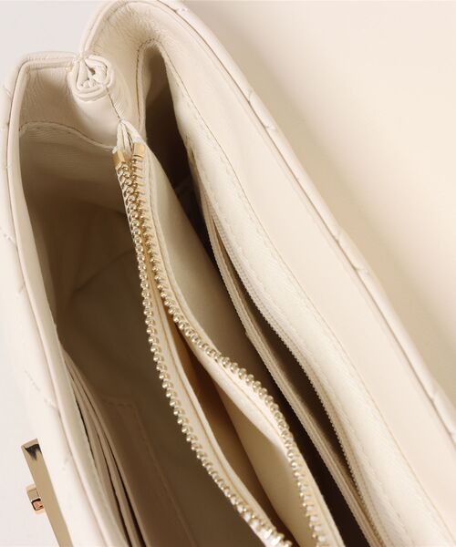 CHARLES ＆ KEITH（チャールズ&キース） 「CHARLES & KEITH