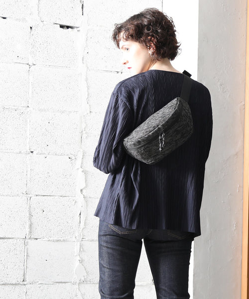 フレッドペリー　クロスボディバッグ　ウエストバッグ　ウエストポーチ FRED PERRY（フレッドペリー）の「Cross Body Bag（ボディバッグ