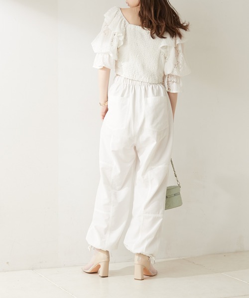 ホワイト フリル 半袖トップス ZARA フリル付きホワイト半袖トップス - メルカリ