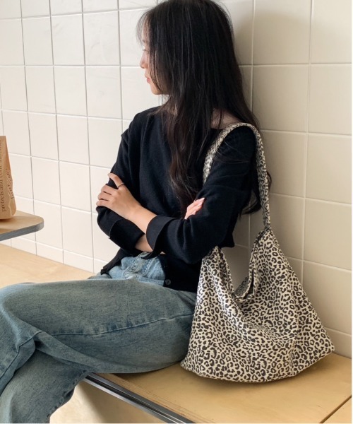 FINEnough ショルダーバッグ バッグ ヒョウ柄ショルダーバッグ