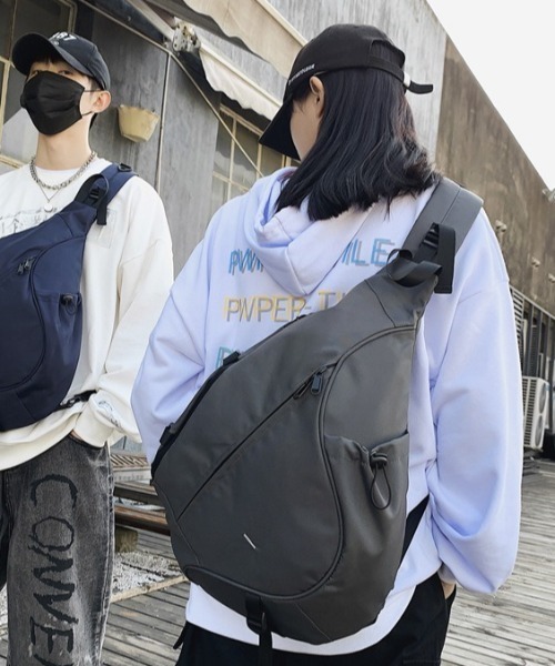 HELMUT LANG ネイビー ボディバッグ HELMUT LANG ネイビー ボディバッグ