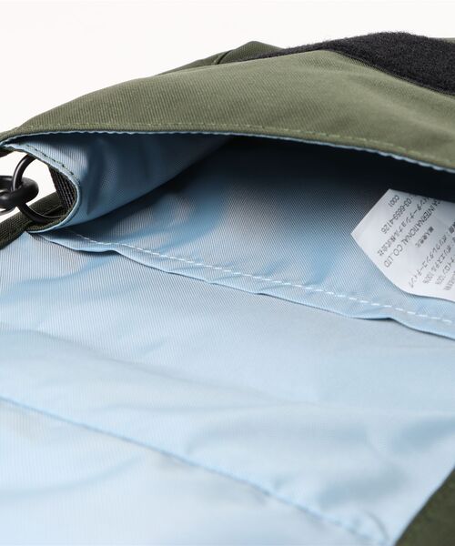 KELTY（ケルティ） ショルダーバッグ バッグ スクエアフォルムが可愛い