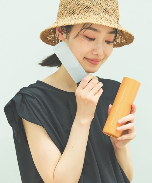 LAKOLE（ラコレ） 「保冷保温対応」ボトル型氷のう「ストラップ付