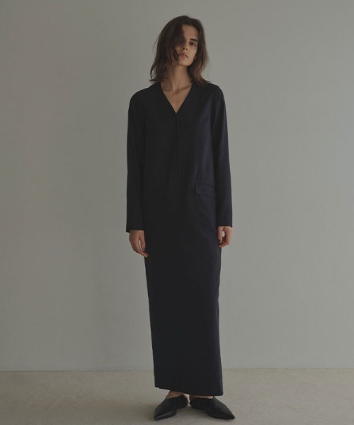 ETRE TOKYO（エトレトウキョウ） ワンピース VネックIラインロング