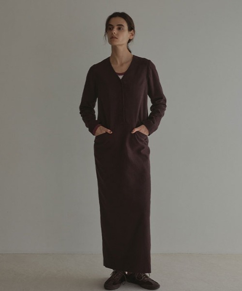 ETRE TOKYO（エトレトウキョウ） ワンピース VネックIラインロング