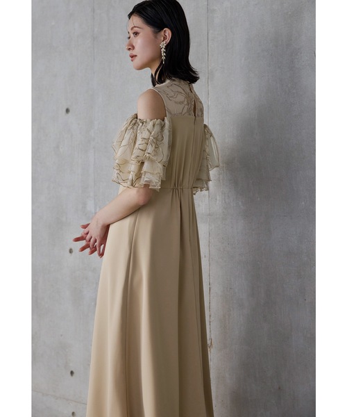 niana（ニアナ） ドレス オフショルフリルフラワー刺繍ドレス