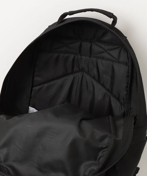 Carhartt（カーハート） ワンポイントリュック - ブラック メンズ