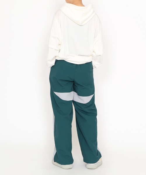 PUNYUS（プニュズ） パンツ ラインデザインナイロンパンツ レディース 
