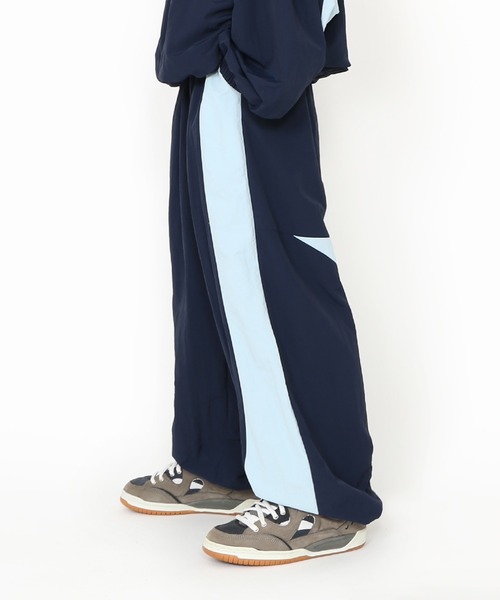 PUNYUS パンツ ラインデザインナイロンパンツ レディース メンズ
