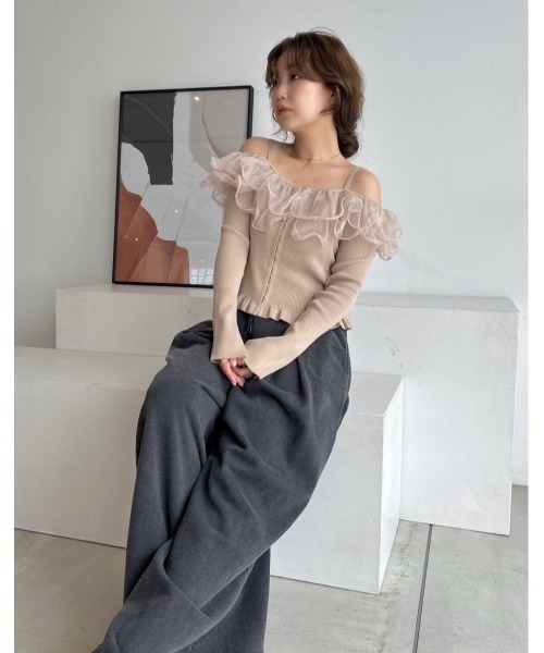 ラッフルオフショルニット【WEB限定カラーあり】（ニット