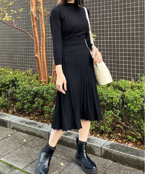 tシャツ 「＆soiree」プリーツスカートベルト付きニットワンピース レディース
