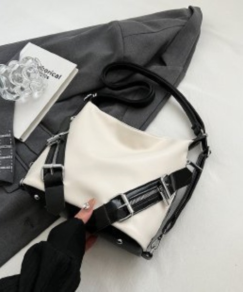 lilful ショルダーバッグ バッグ ベルトジップデザイン 2WAY