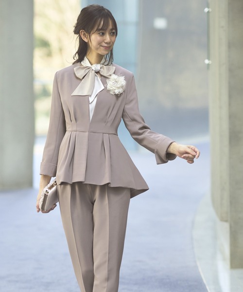 ルイルエブティックパンツスーツ新品 RUIRUE BOUTIQUE（ルイルエブティック） パンツスーツ M ベージュ