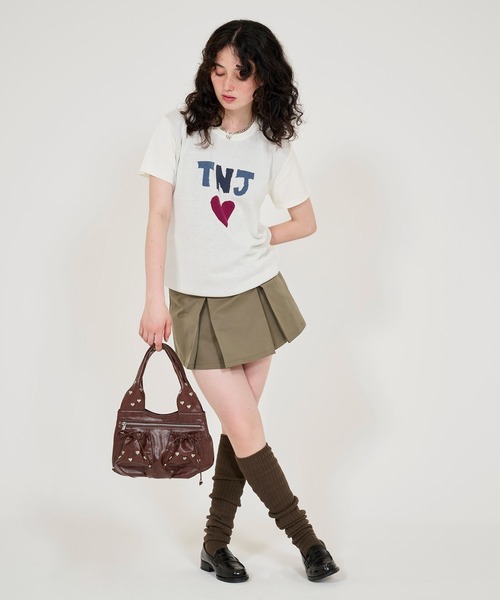 TINA：JOJUN 靴下 エンブレム刺繍入り ルーズソックス