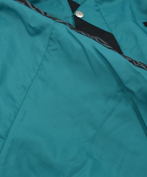 umbro（アンブロ） ナイロンジャケット 「ヴィンテージ古着」90's