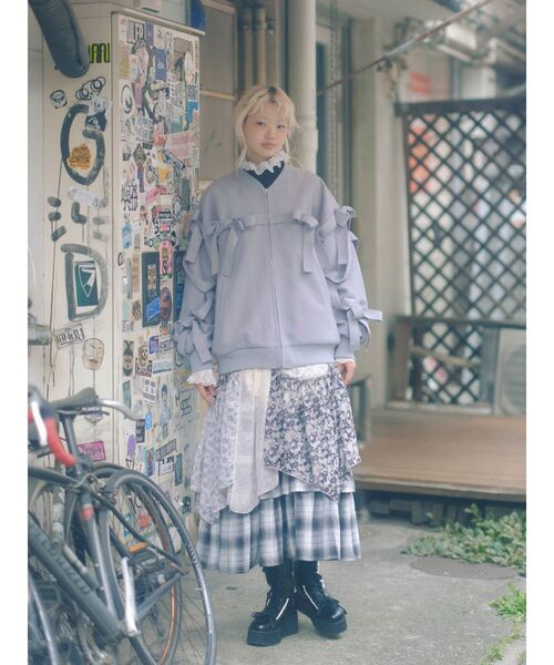 merry jenny flowerイレギュラーヘムミディアムスカート merry jenny（メリージェニー） スカート floralイレギュラーヘム