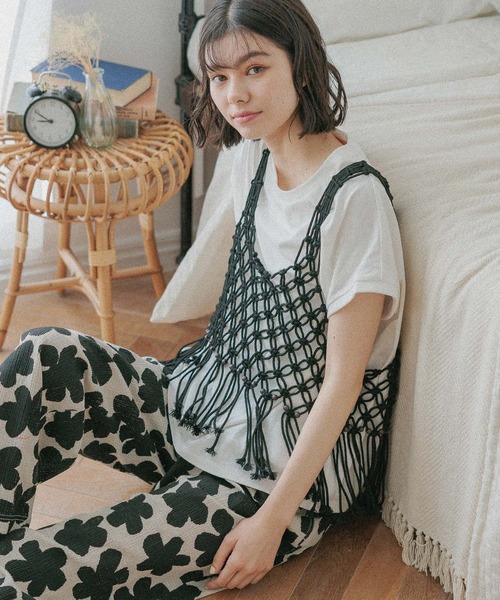 新品 niko and… ニコアンド アート柄クラフトベスト アイボリー M 新品 niko and… ニコアンド アート柄クラフトベスト アイボリー M