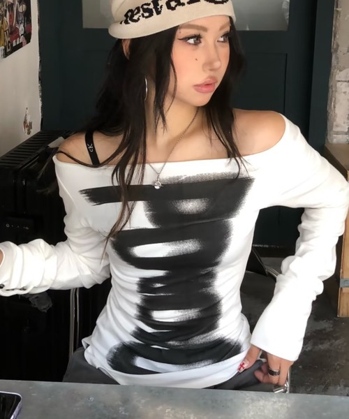 KASHIKO 2wayオフショルダー ブラック 長袖 トップス DIAVEL tシャツ 2wayオフショルロングスリーブトップス／ブラッシュ