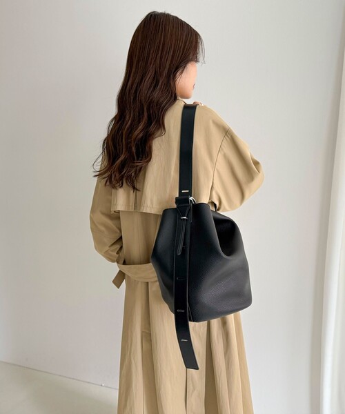 fredy emue（フレディエミュ） ショルダーバッグ バッグ タテ型2way