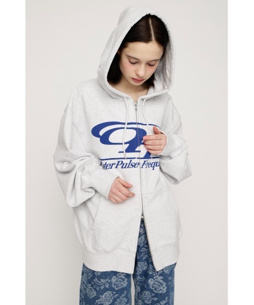 SLY（スライ） パーカー LOGO OVER HOODIE ロゴオーバーフーディー 春