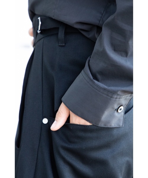 スラックス 別注 2TUCKED CURVED LEG TROUSERS メンズの画像
