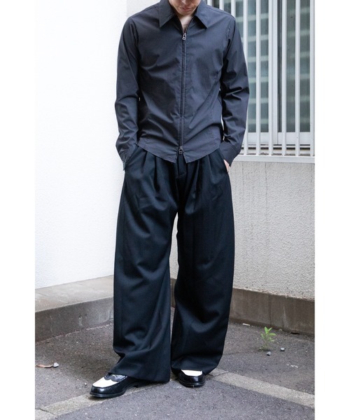スラックス 別注 2TUCKED CURVED LEG TROUSERS メンズの画像