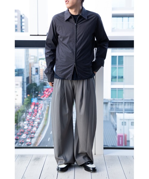 スラックス 別注 2TUCKED CURVED LEG TROUSERS メンズの画像
