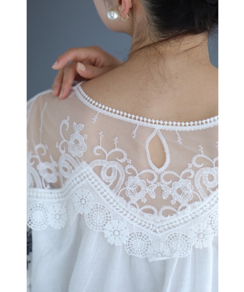 SからM対応 優美な刺繍デコレーションのベールブラウストップス SからM対応 優美な刺繍デコレーションのベールブラウストップス