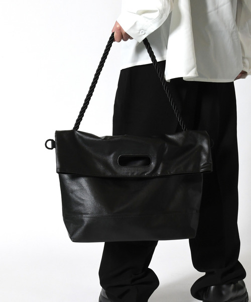 orYANY■ニューラムゼイショルダー クロスバックBLACK 楽天市場】FENDI フェンディ ショルダーバッグ CAMERA CASE