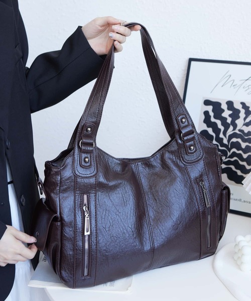 PGG ブラック ショルダーバック大容量 LA VORAGINE（ラ ヴォラジネ） ショルダーバッグ バッグ アウト