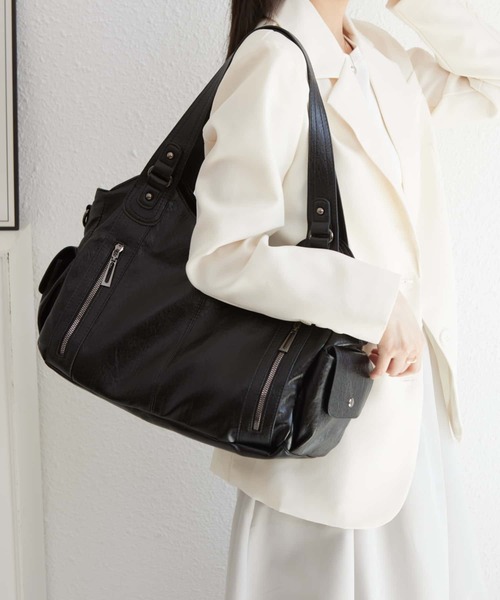 LA VORAGINE（ラ ヴォラジネ） ショルダーバッグ バッグ アウト