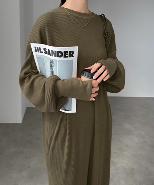 Dream garden（ドリームガーデン） ワンピース バックスリット 指穴