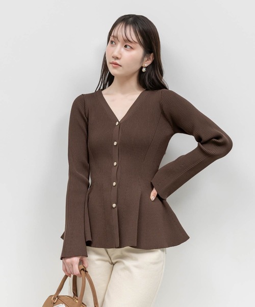 新品未使用未開封♡RANDA ビジューボタンペプラムニットカーディガン RANDA（ランダ） カーディガン ビジューボタンペプラムニット