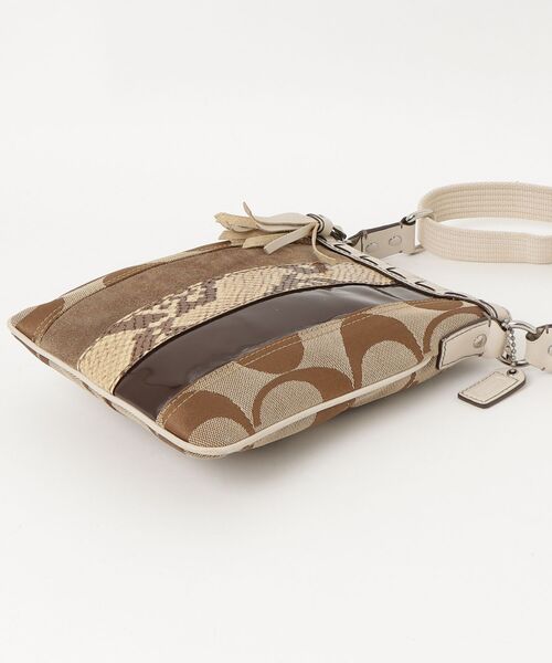 「COACH」 ショルダーバッグ - ブラウン レディースの画像