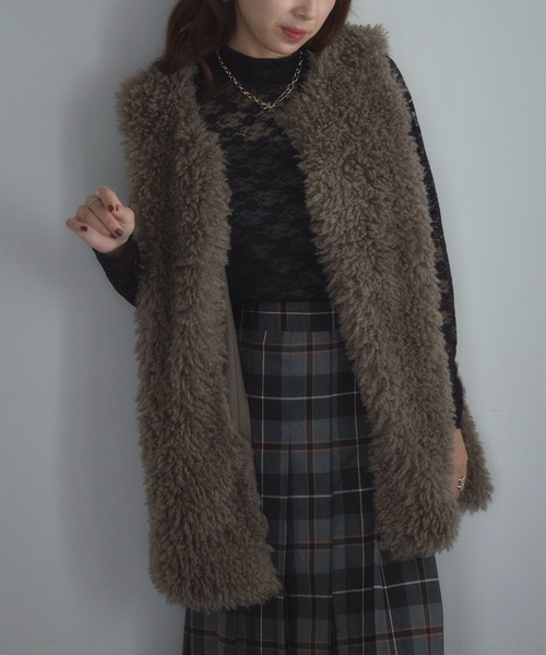 ミランカ プードルボアベスト 未使用 ミドル丈プードルボアベスト – ESICA