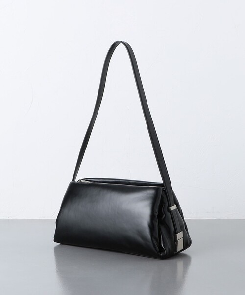 【関税込み】OSOI ブラック Pillow Bau バッグ Osoi Pillow ショルダーバッグ ミニ | ブラック | FARFETCH JP