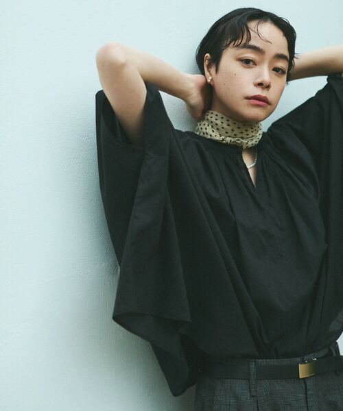 「conges payes ADIEU TRISTESSE」 長袖ブラウス - ブラック レディース conges payes ADIEU TRISTESSE ブラウス シャツ ポンチョ