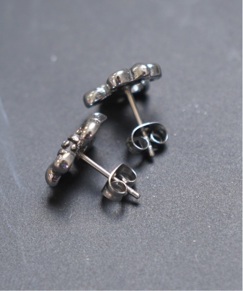 SPINNS（スピンズ） ピアス シルバースモールミニピアス/グランジ