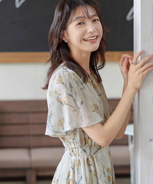 Tiaclasse ワンピース 半袖 「大きいサイズ」大花柄シフォンワンピース