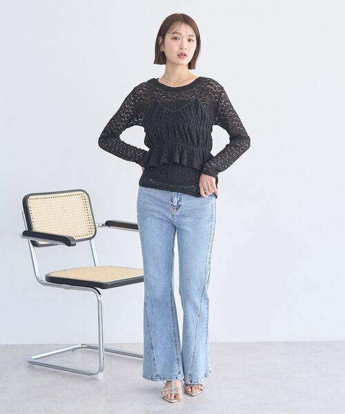   jeans 2点　ビスチェ&白ティービスチェ earth music&ecology（アース ミュージック＆エコロジー） tシャツ