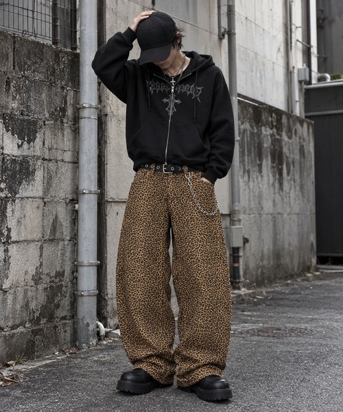 SPINNS（スピンズ） ワイドパンツ パンツ ヒョウ柄バルーンパンツ