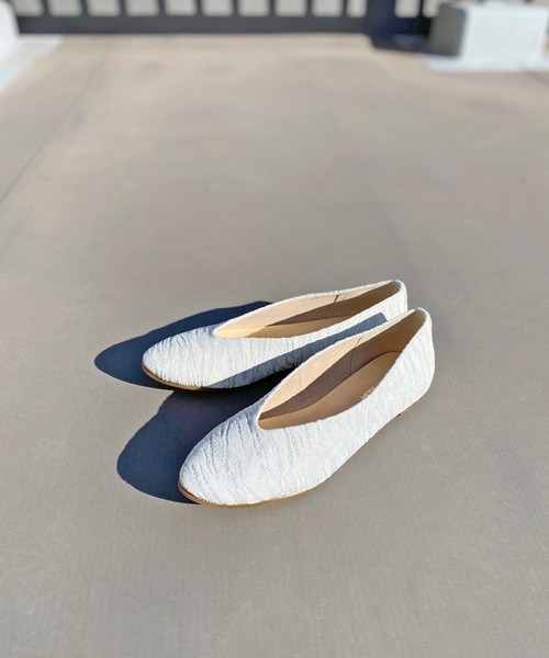 MODE KAORI（モードカオリ） パンプス Vカット レザーフラットシューズ