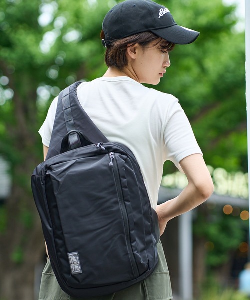 y2k eddie bauer ショルダーバッグ　スリングバッグ　テック 00's EDDIE BAUERワンショルダースリングバッグy2kテック90s