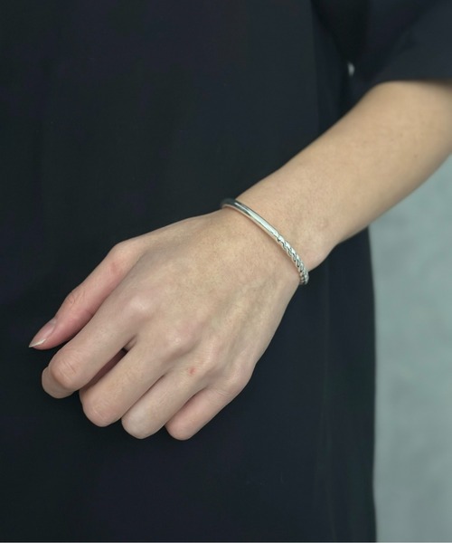 【L'Appartement】 で購入した bangle UNKNOWN. U221 