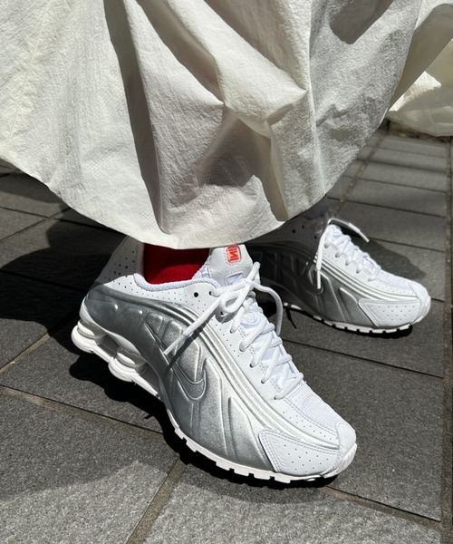 [NIKE] ナイキ ショックス R4 レディーススニーカー AR3565-101 NIKE スニーカー 「NIKE」AR3565-101 ナイキ ウィメンズ